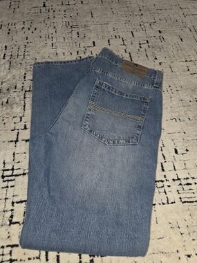 Men’s Bootcut Jeans in Medium Blue Denim